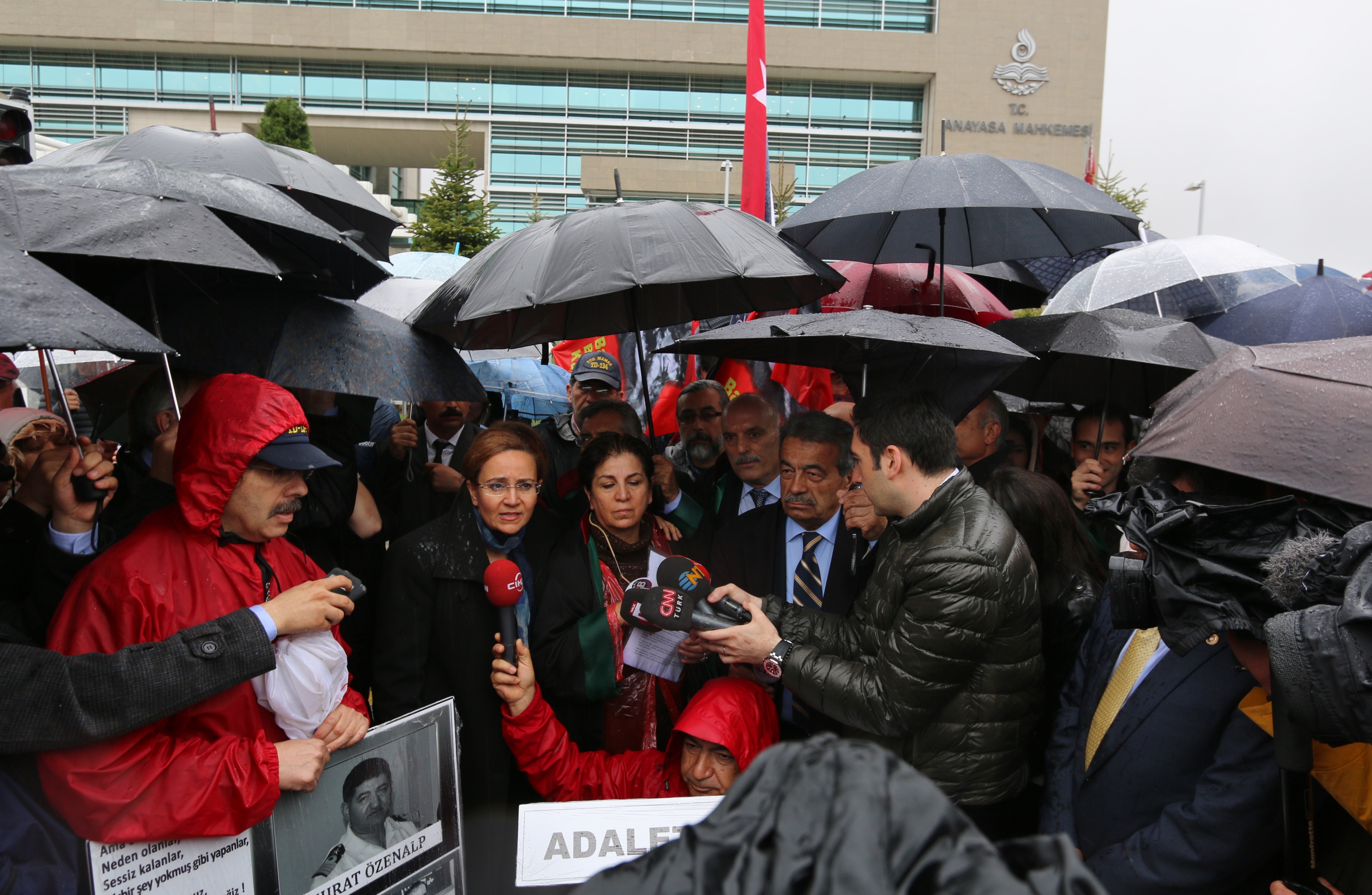 Balyoz Davası: Gerekçesizliğin Hiçleştirdiği Savunma/ Hayal Kırıklığına Uğrayan Deontoloji