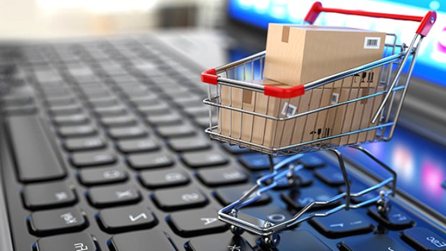 Sahuru Beklerken İnternetten Alışveriş Yaptık